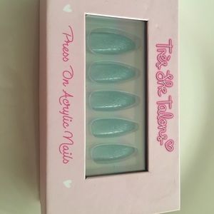 Trés She Instant Acrylic Nails